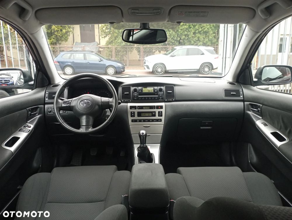 Toyota Corolla 1.6 VVT-i Sol - 8