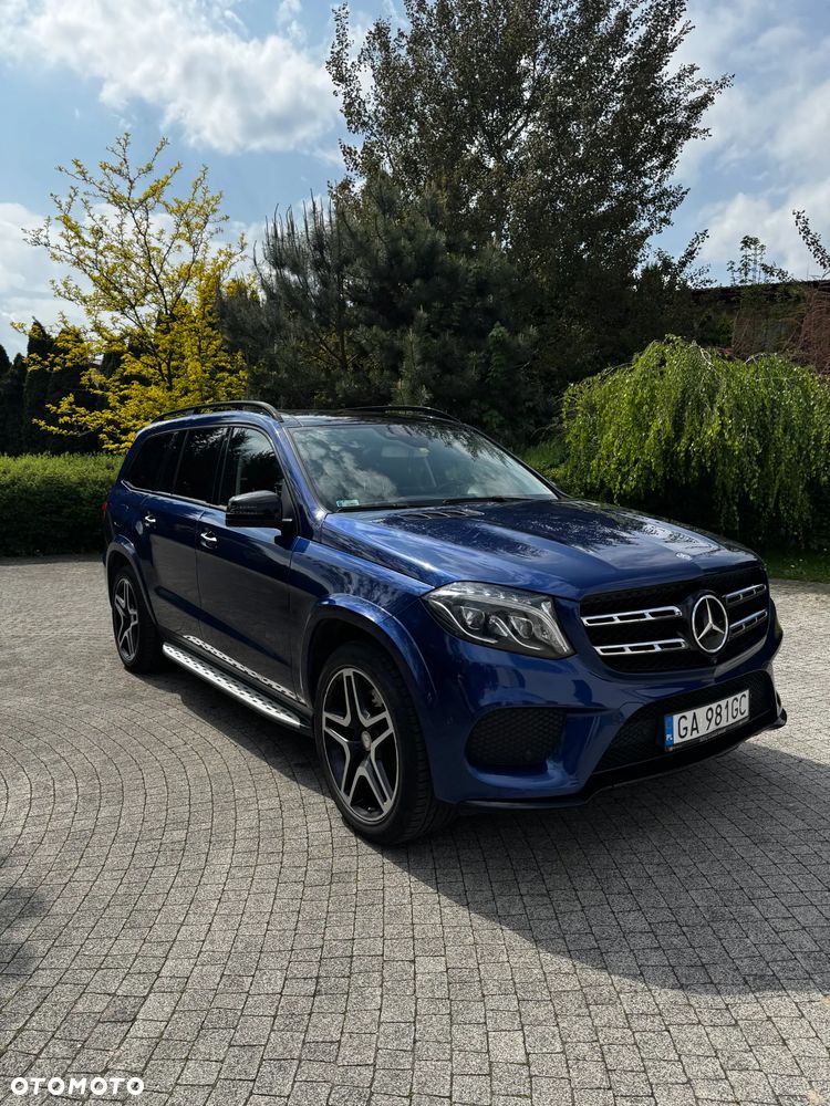 Mercedes-Benz GLS - 1