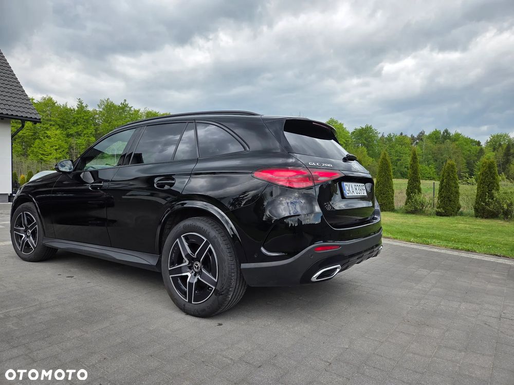 Mercedes-Benz GLC 200 4Matic 9G-TRONIC AMG Line Advanced - 11