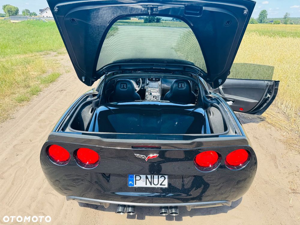 Chevrolet Corvette - 14