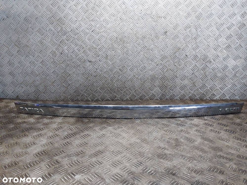 BLENDA KLAPY BAGAŻNIKA OPEL ZAFIRA B 13137862 - 1
