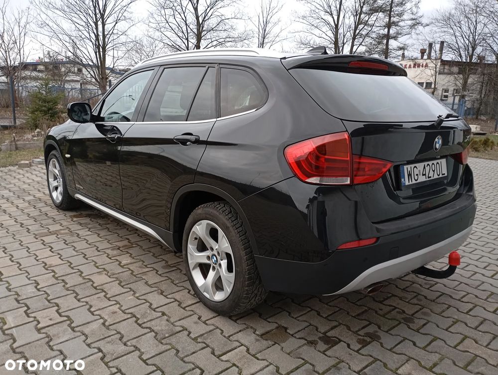 BMW X1 xDrive18d Sport Line - 4