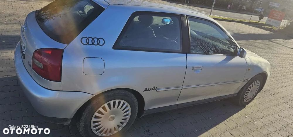 Audi A3 3-drzwiowe 1.6 Ambiente - 1