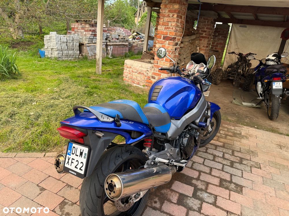 Honda CB - 4