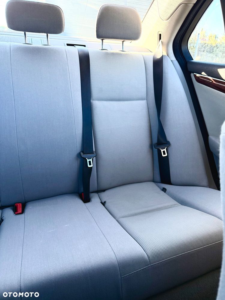 Mercedes-Benz Klasa C 220 CDI DPF Automatik Elegance - 15