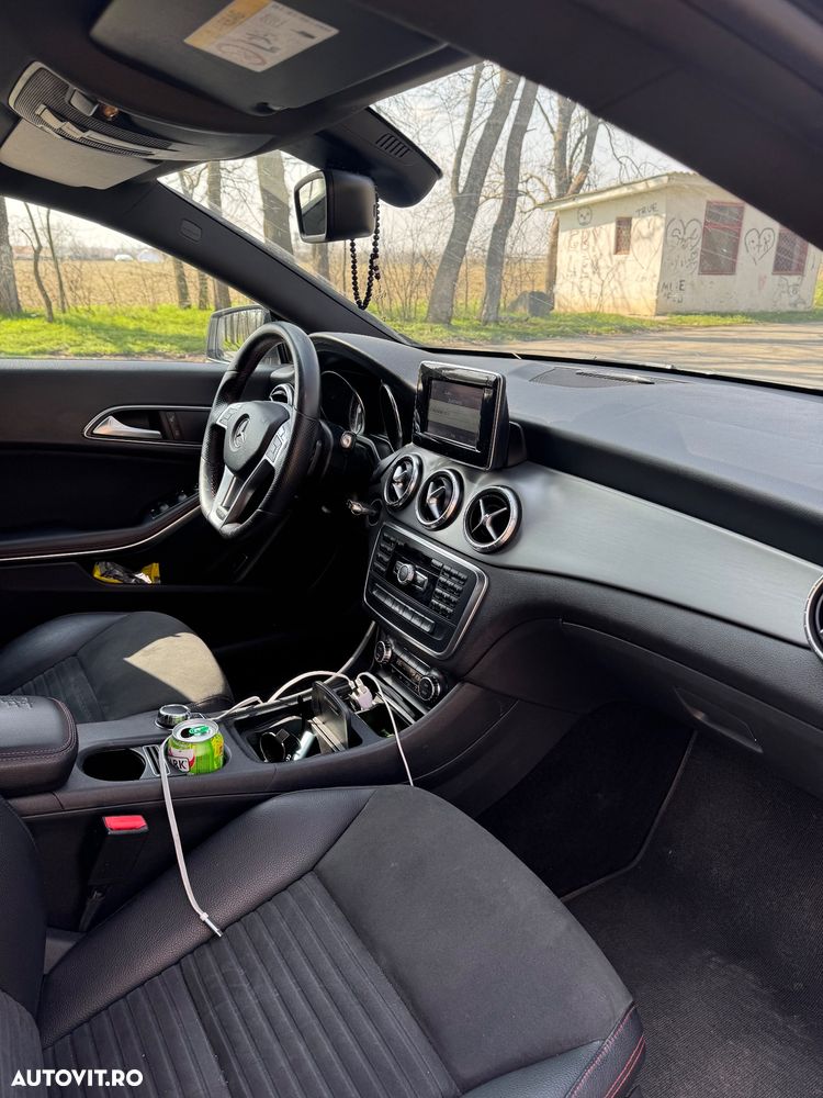 Mercedes-Benz CLA - 11