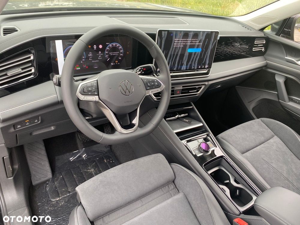 Volkswagen Tiguan - 11
