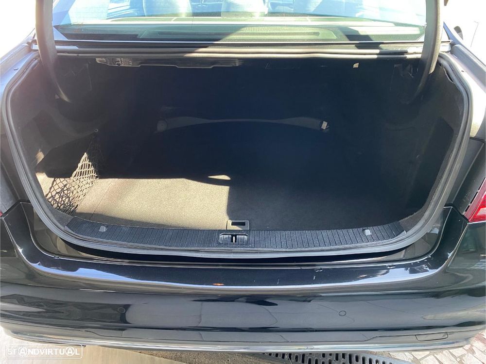 Mercedes-Benz E 250 BlueTEC Elegance 4-Matic - 17