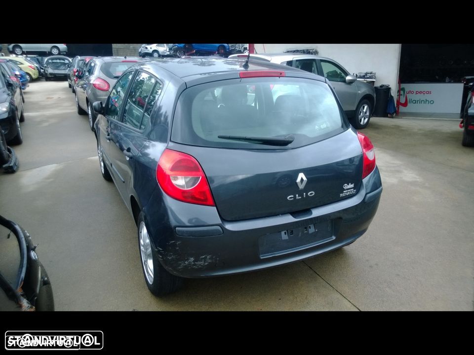 Renault Clio 2007 para peças - 2