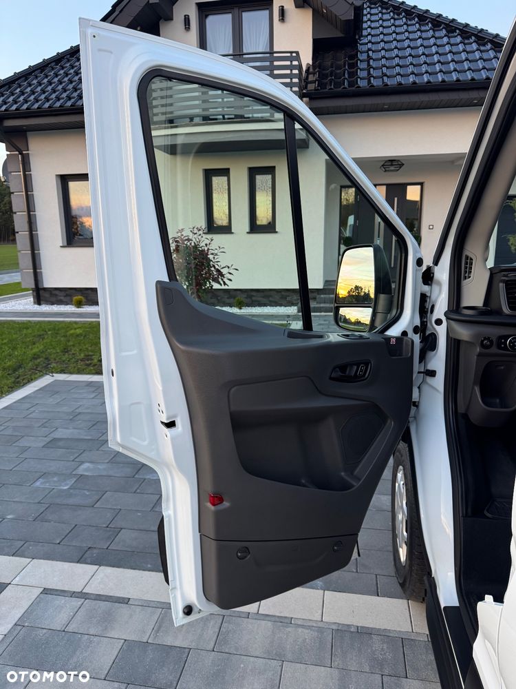 Ford Transit - 32