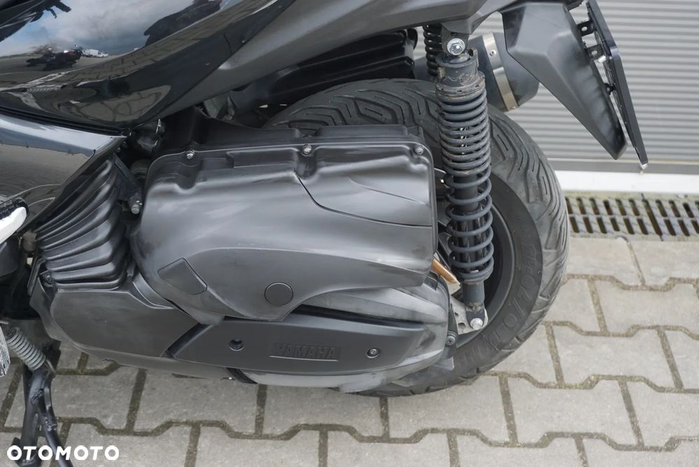 Yamaha X-max - 17