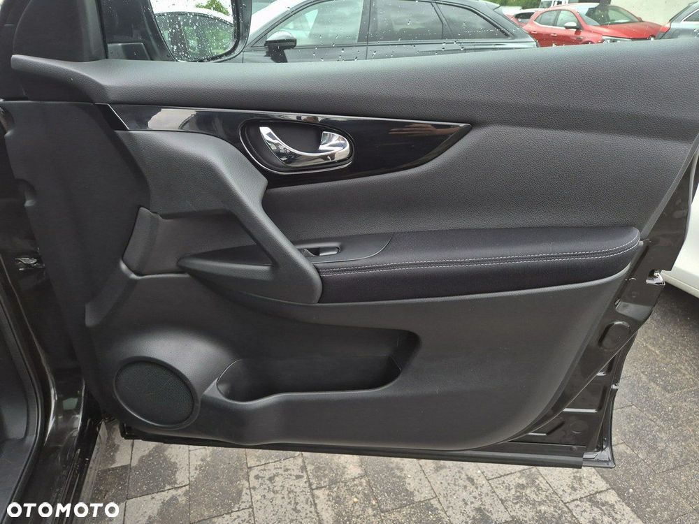 Nissan Qashqai 1.6 DCi N-Connecta EU6 - 29