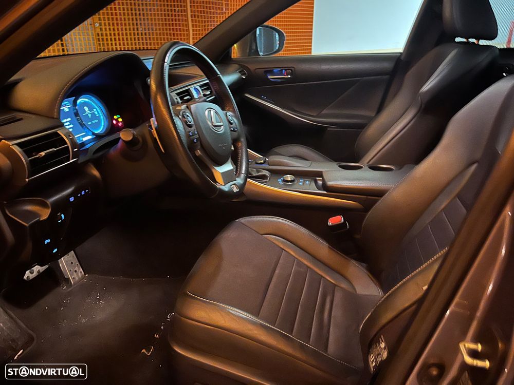 Lexus IS 300H F Sport - 7