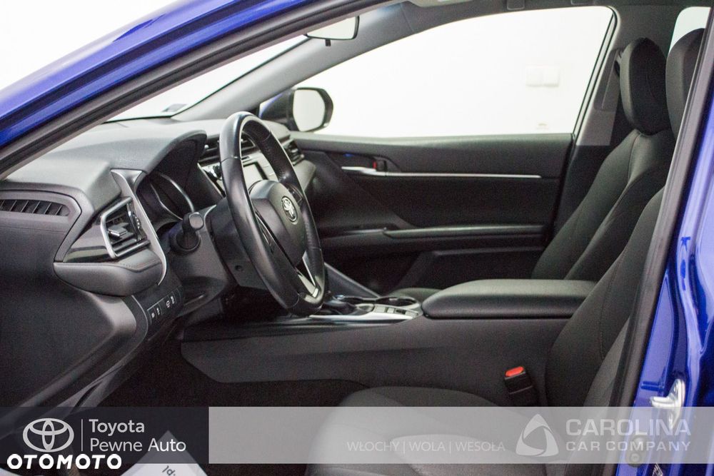 Toyota Camry - 10