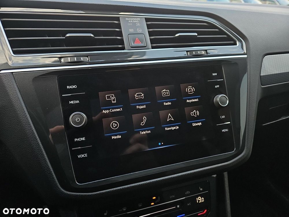 Volkswagen Tiguan - 28