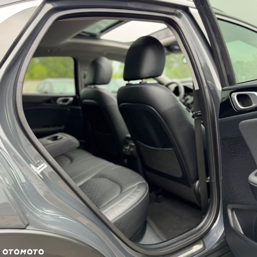 Kia XCeed - 33