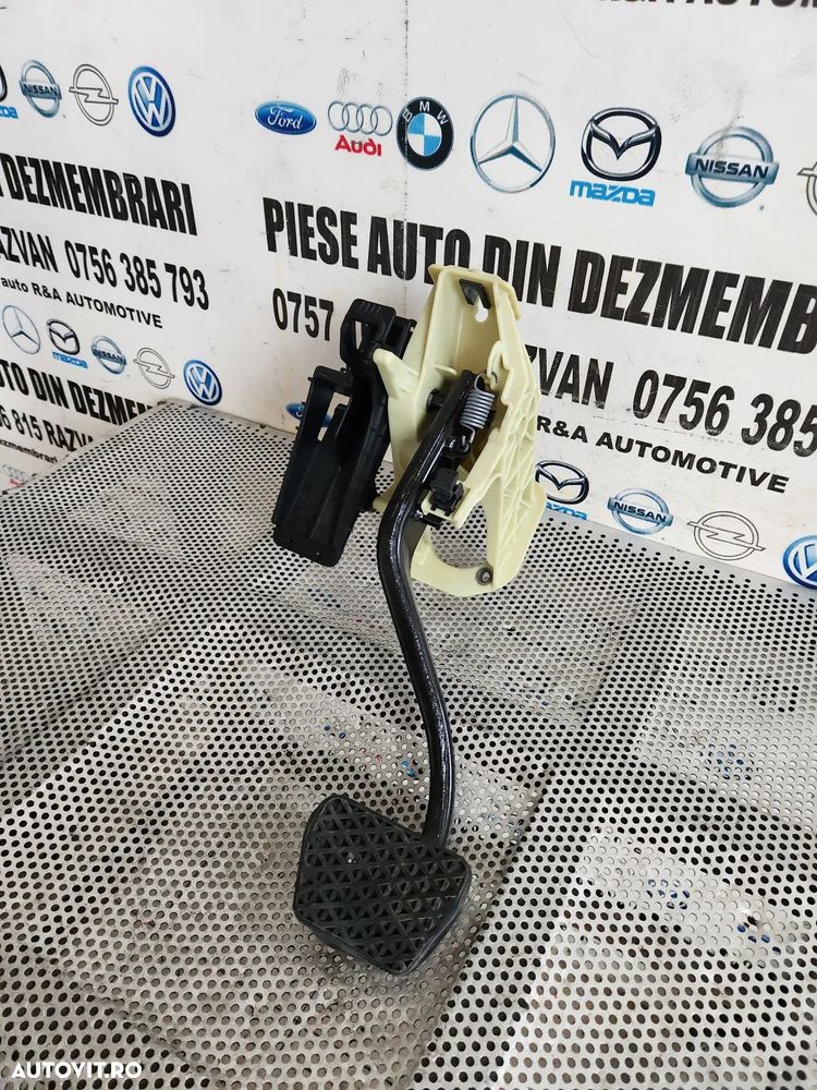 Pedala Frana Cu Suport Pod Pedalier Bmw Seria 7 F01 F02 F03 F04 Volan Stanga Europa Dezmembrez Bmw - 3