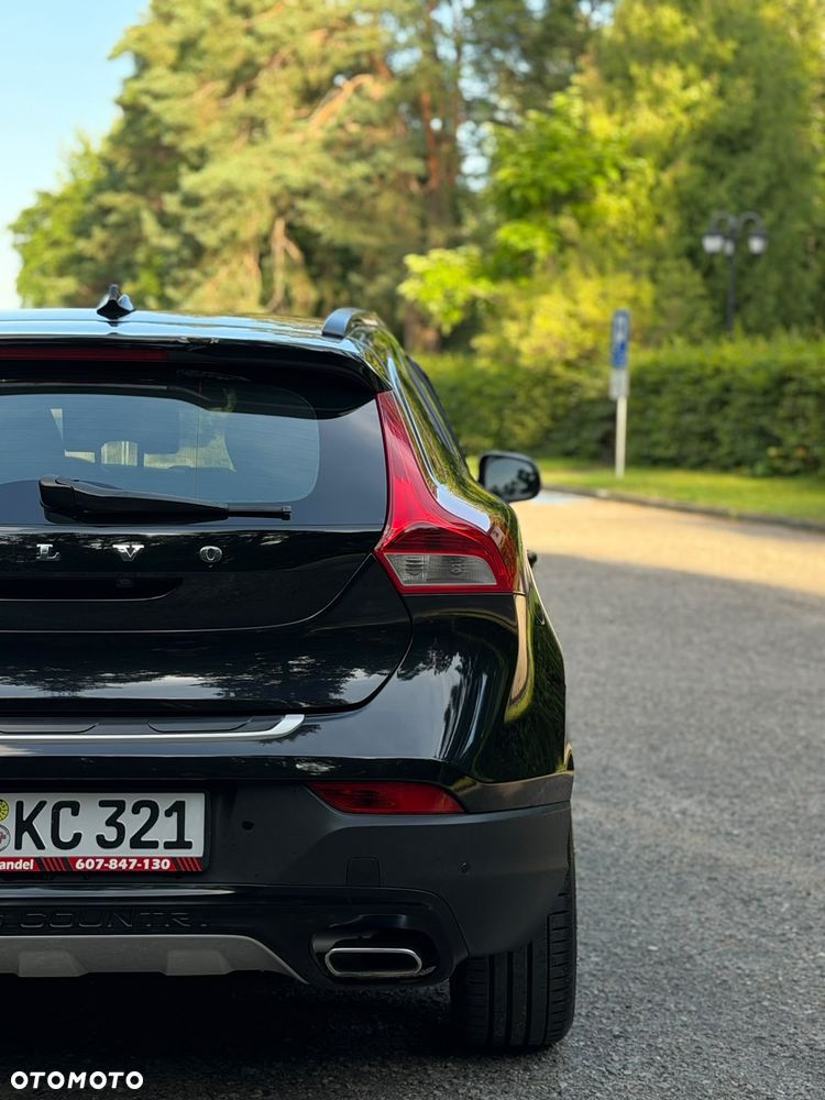 Volvo V40 Cross Country - 22