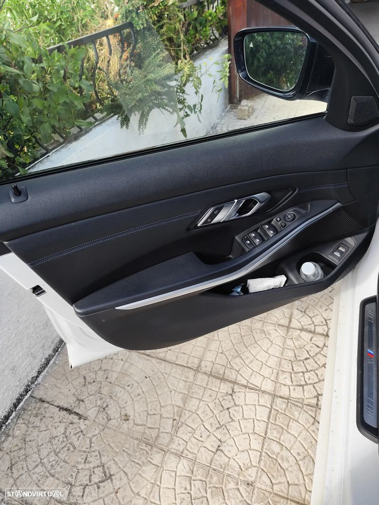 BMW 320 d xDrive Pack M Shadow Auto - 11