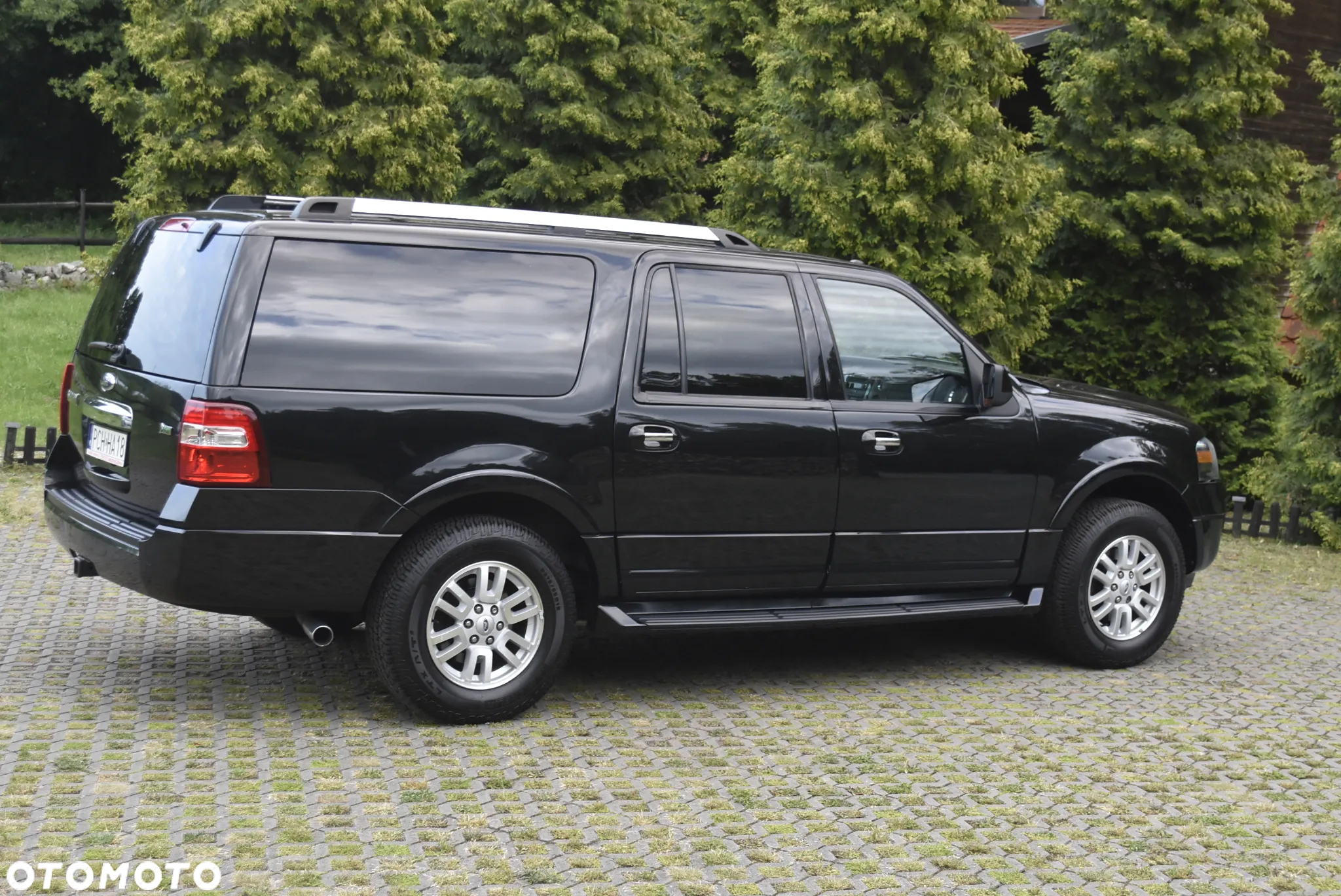 Ford Expedition - 34