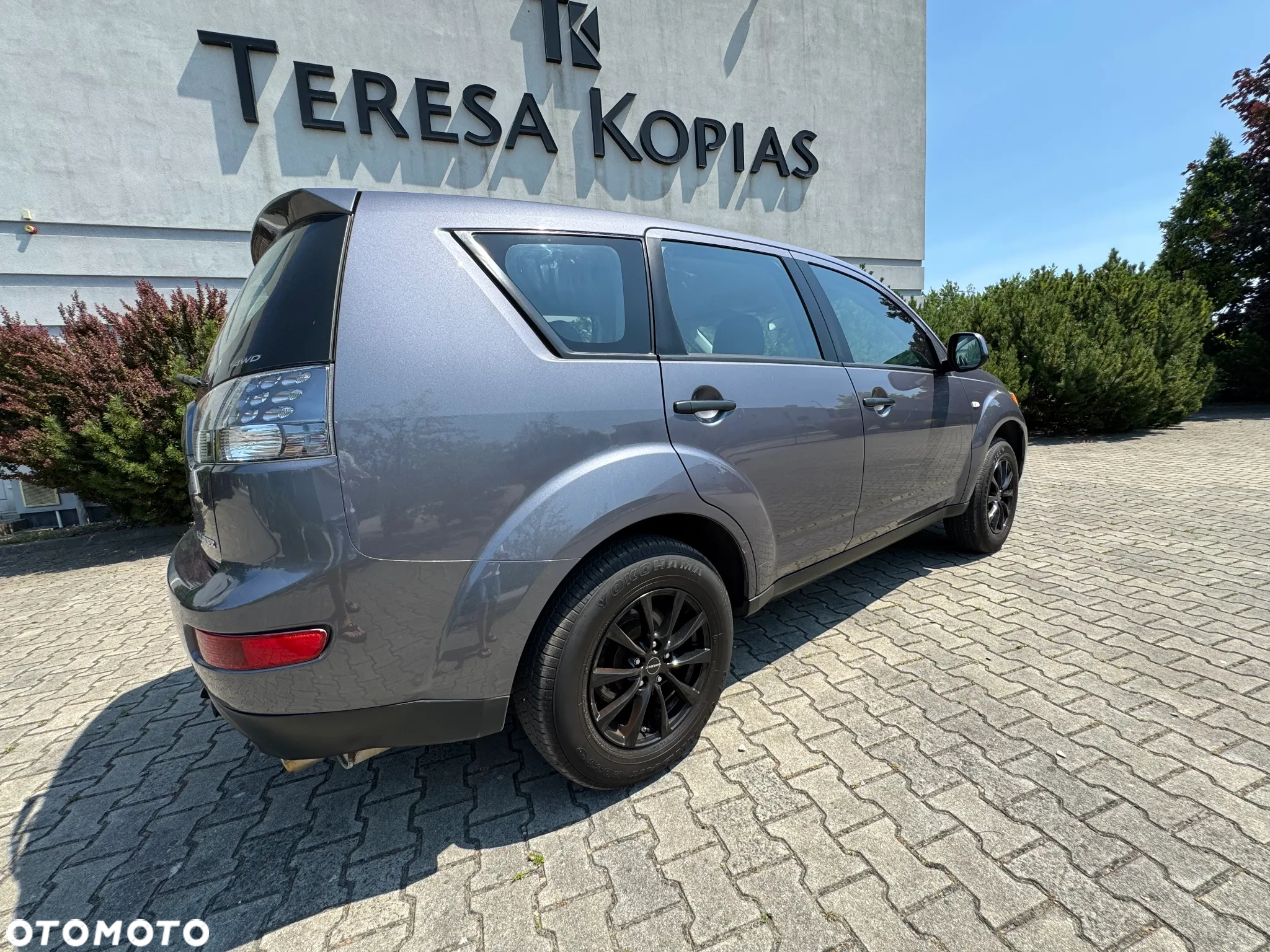 Mitsubishi Outlander 2.4 4WD Inform - 24