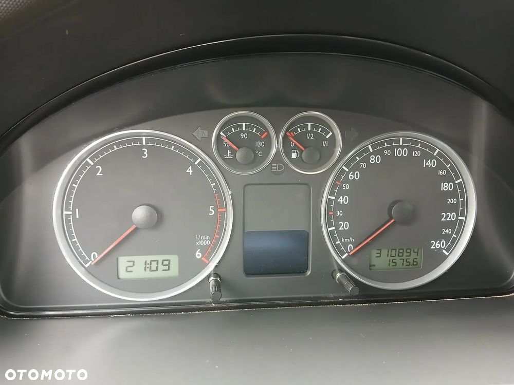Volkswagen Sharan 1.9 TDI Comfortline - 6