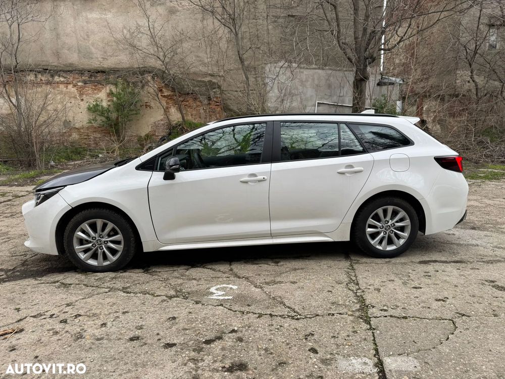 Toyota Corolla 1.8 HSD Business - 3