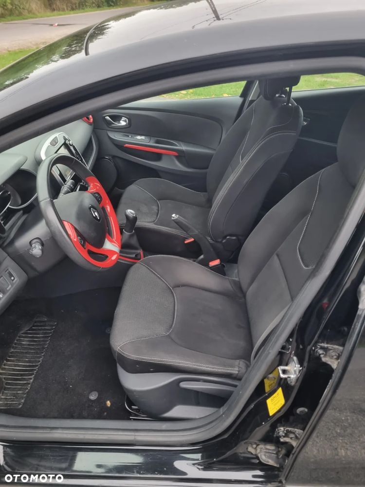 Renault Clio - 19