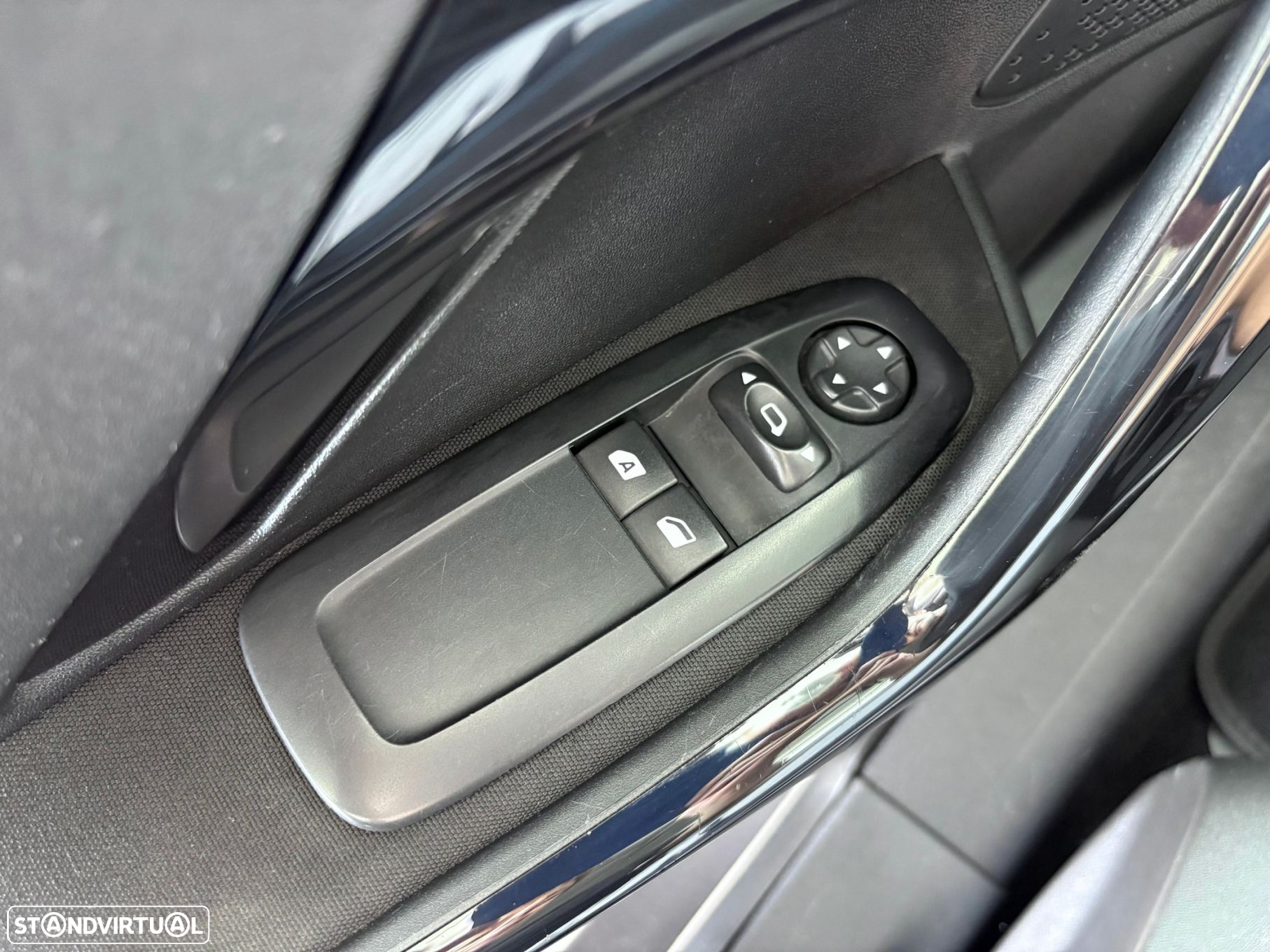 Peugeot 208 1.2 PureTech Style - 11