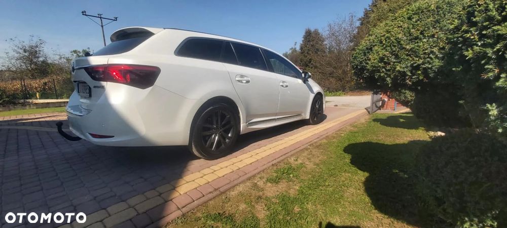 Toyota Avensis 2.0 D-4D Prestige - 3
