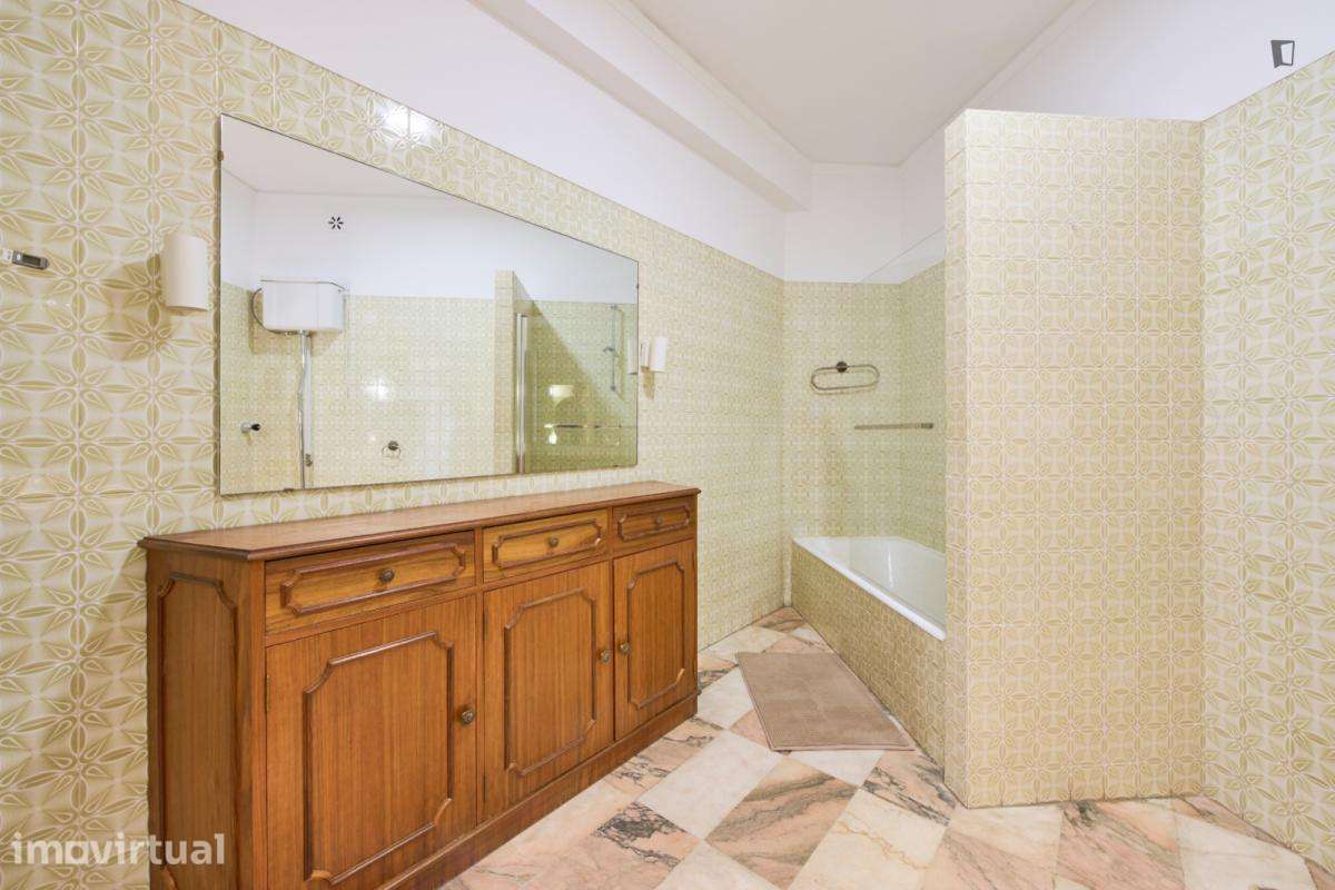 Quarto - localizado em Alvalade Lisbon - Grande imagem: 4/60