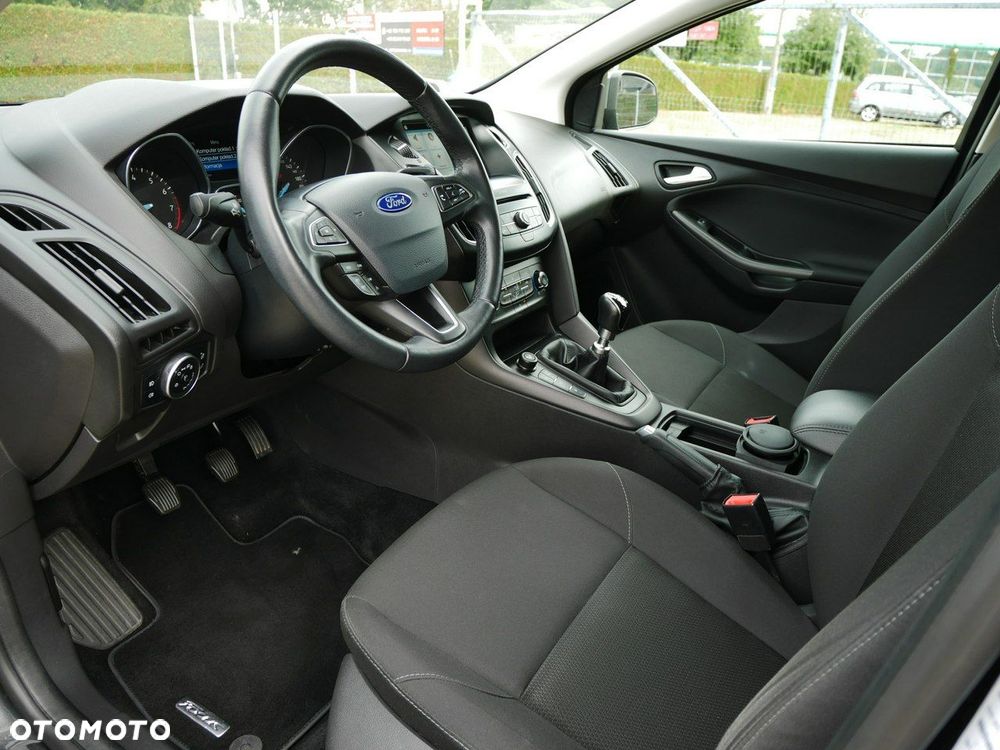 Ford Focus Turnier 1.0 EcoBoost Start-Stopp-System ACTIVE DESIGN - 4