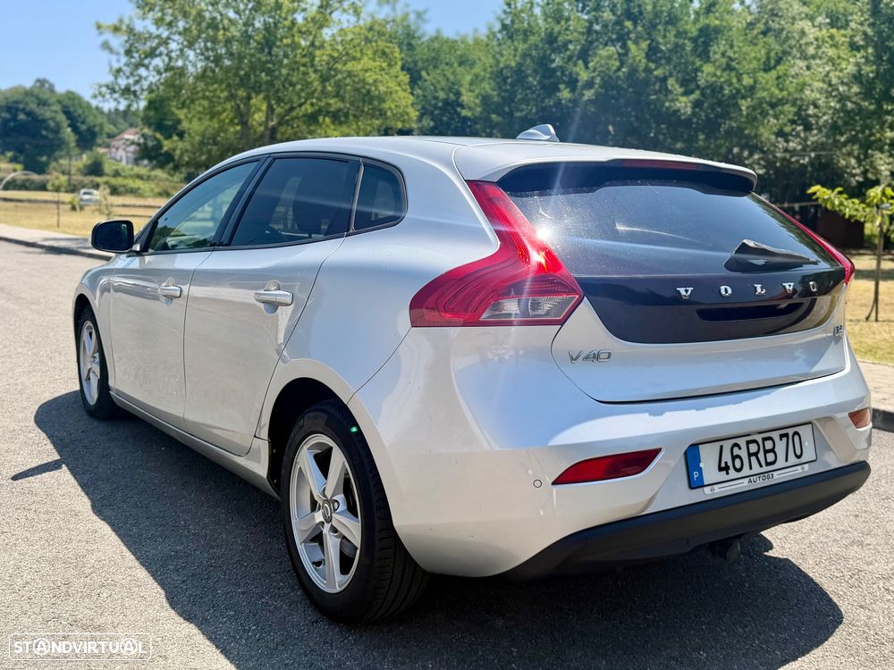 Volvo V40 D2 - 6