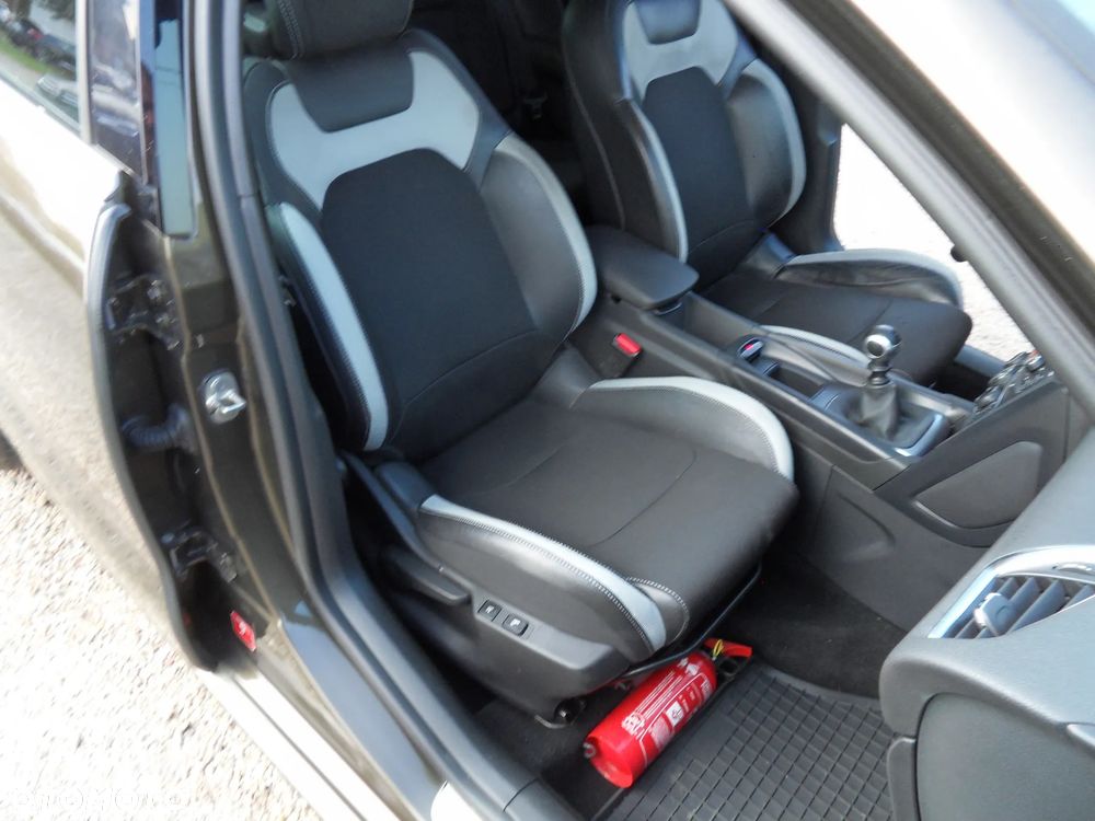 Citroën DS4 e-HDi 110 SoChic - 15
