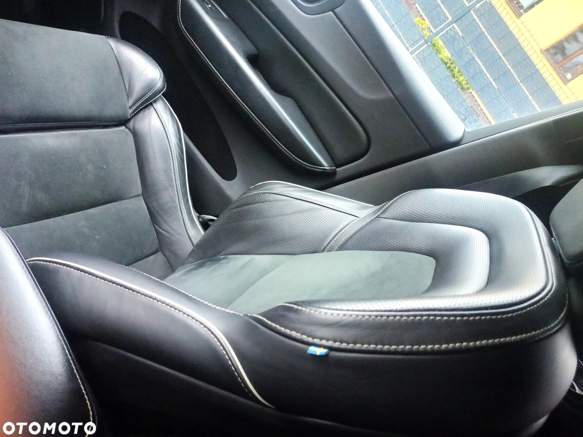 Volvo XC 60 D4 R-Design - 8
