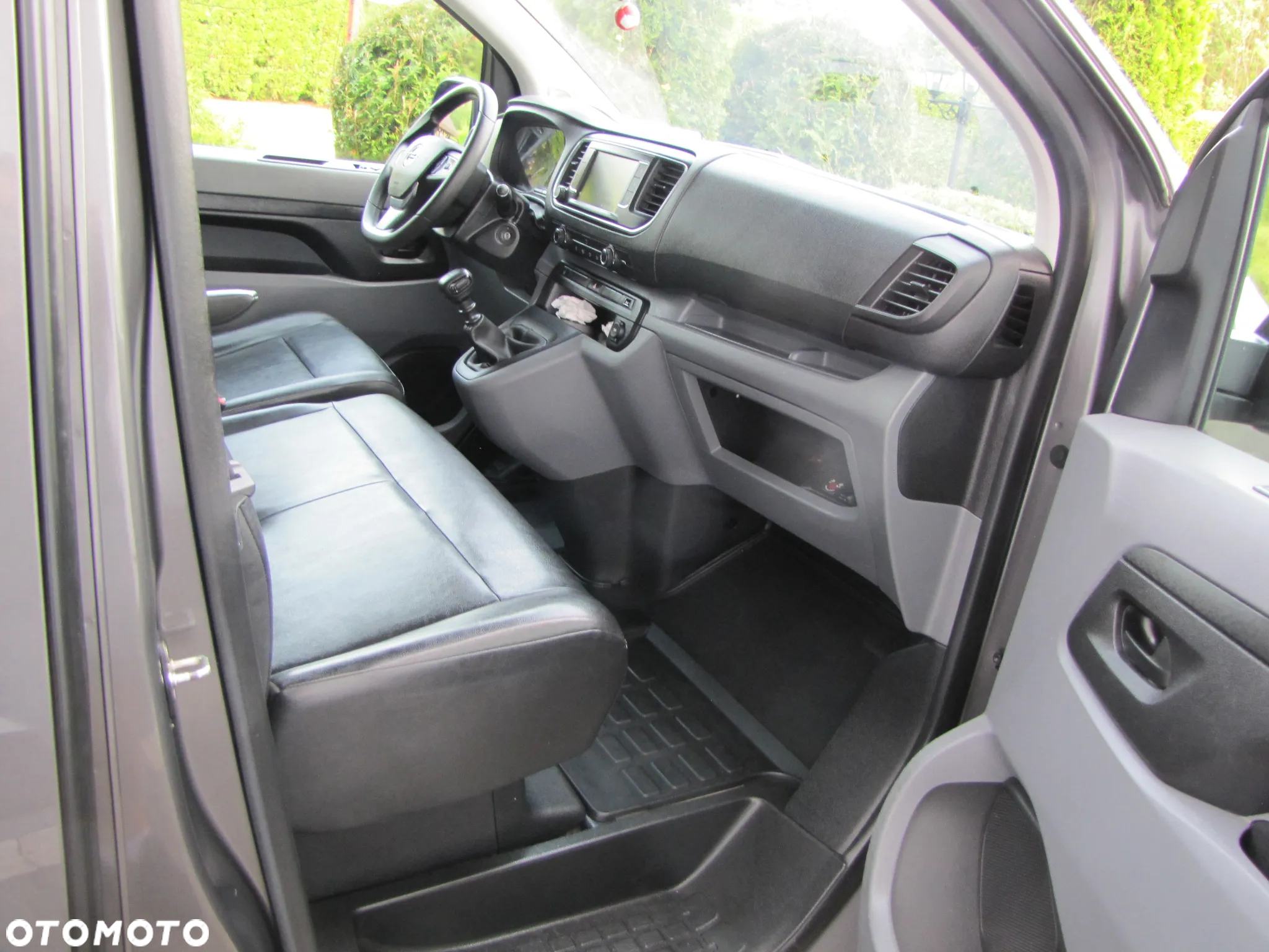 Opel Vivaro - 17