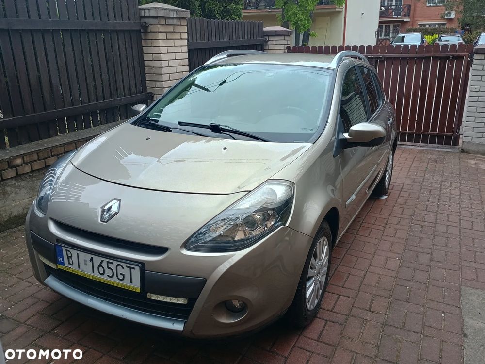 Renault Clio 1.2 16V All Inclusive - 1
