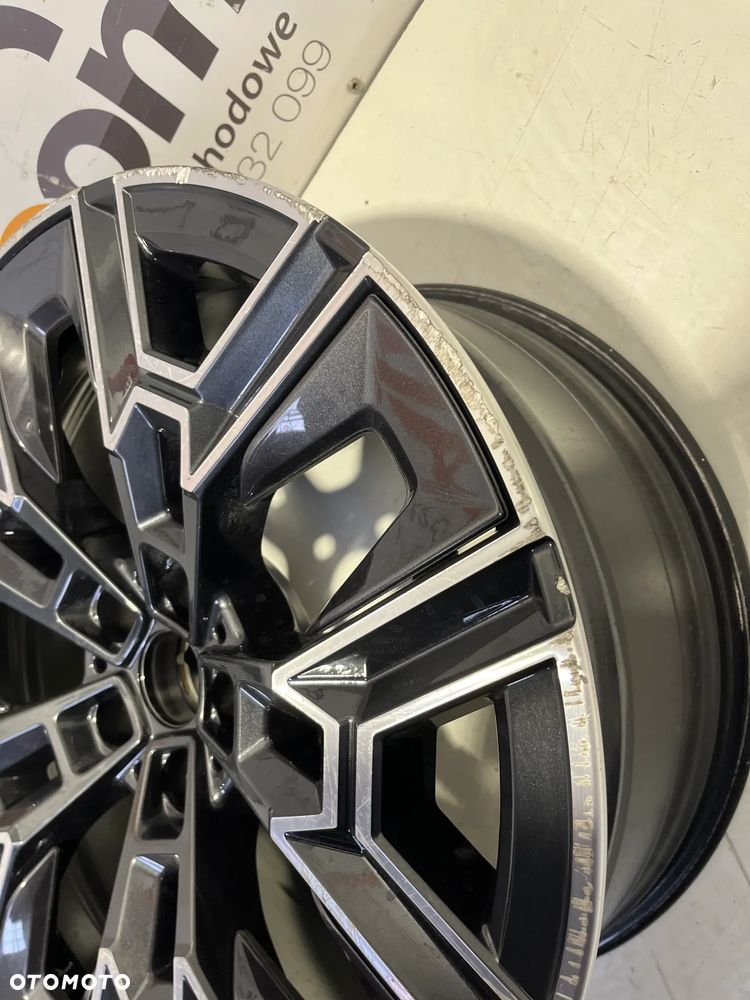 Felgi BMW 5 I5 G60 8.5 x 20" 5x112 ET 28  939M 5A324F0,5A324E8,5A324E9,5A324F1 - 15