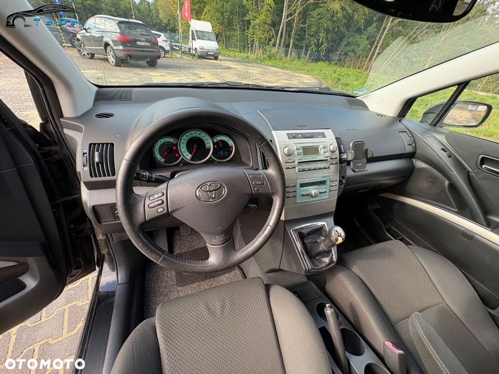 Toyota Corolla Verso 1.8 Prestige + 7os - 22