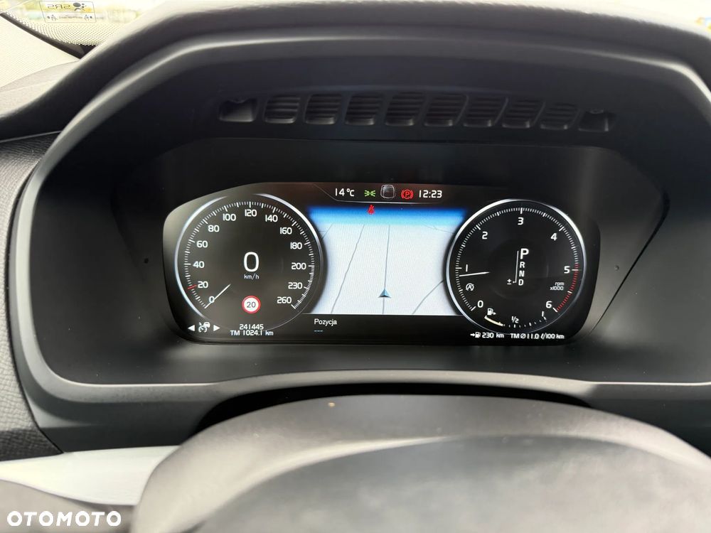 Volvo XC 90 D5 AWD Momentum - 2