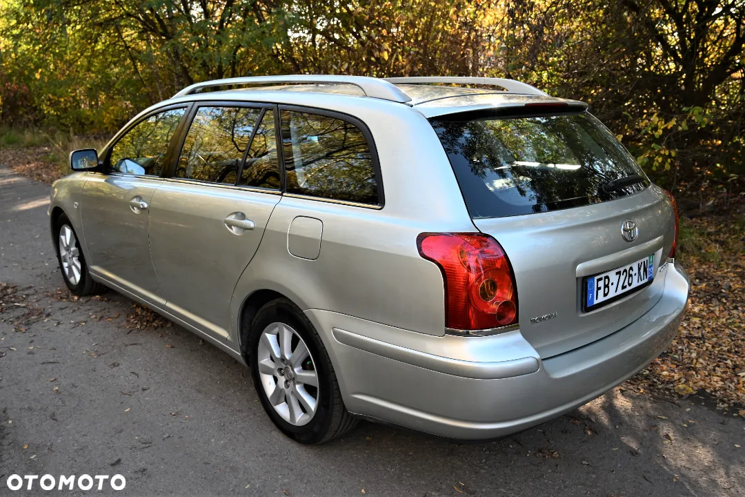 Toyota Avensis - 7