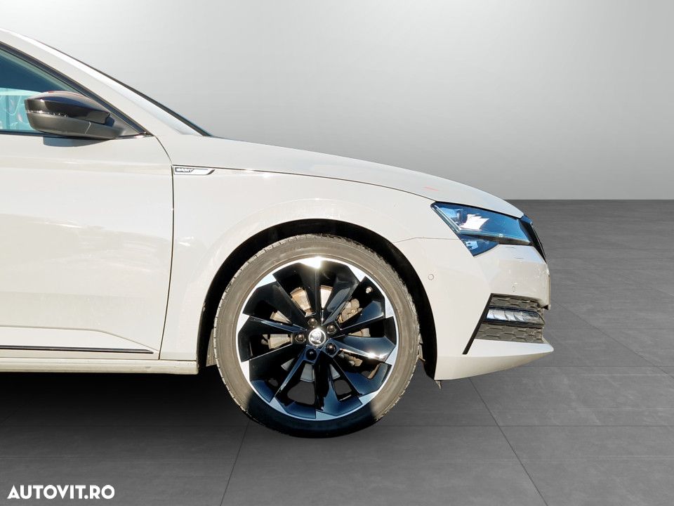 Skoda Superb 2.0 TDI DSG Sportline - 11