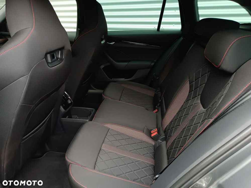 Skoda Octavia 2.0 TSI RS DSG - 36