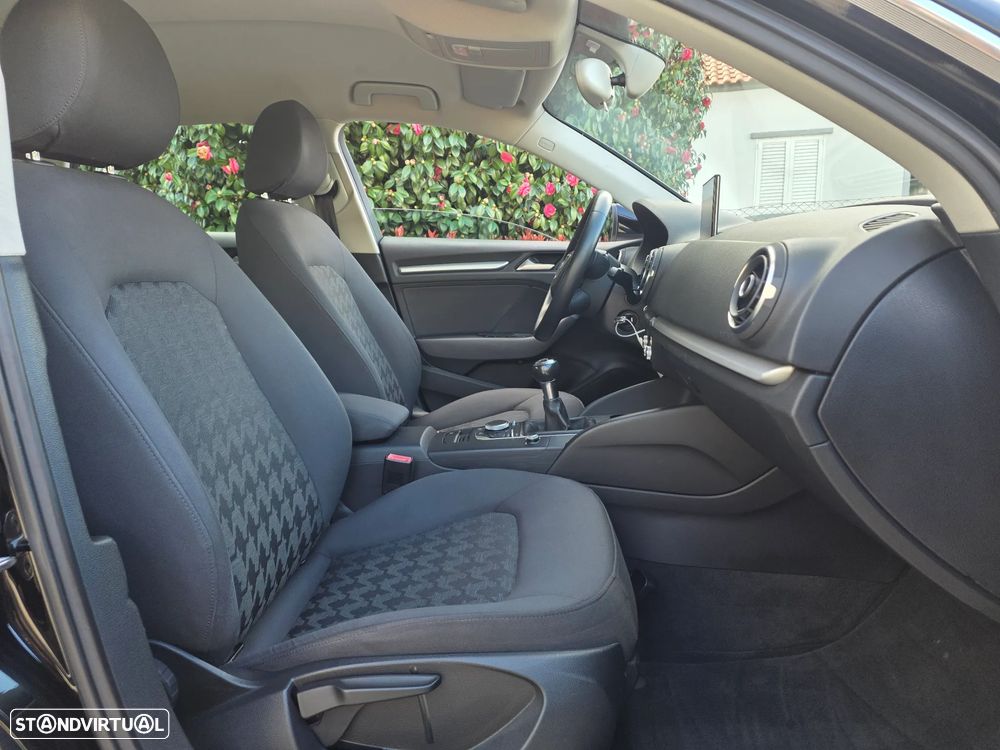 Audi A3 Sportback 1.6 TDI Advance Ultra - 22