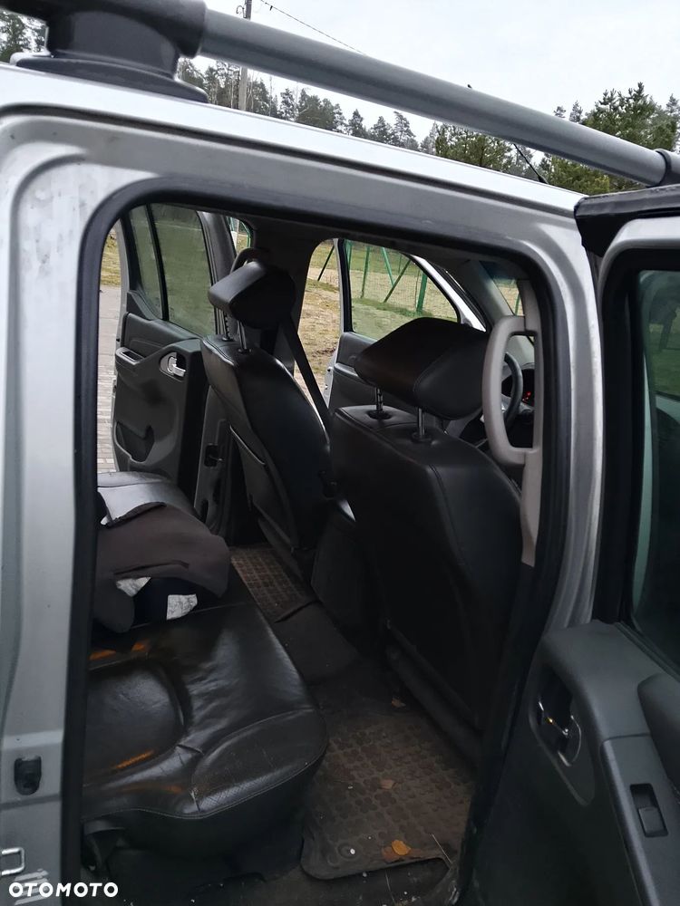 Nissan Navara 2.5 D FE Long EU5 - 21