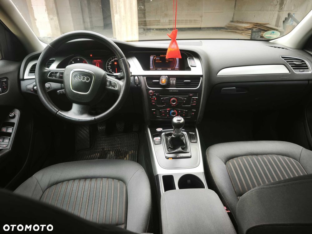 Audi A4 Avant - 7