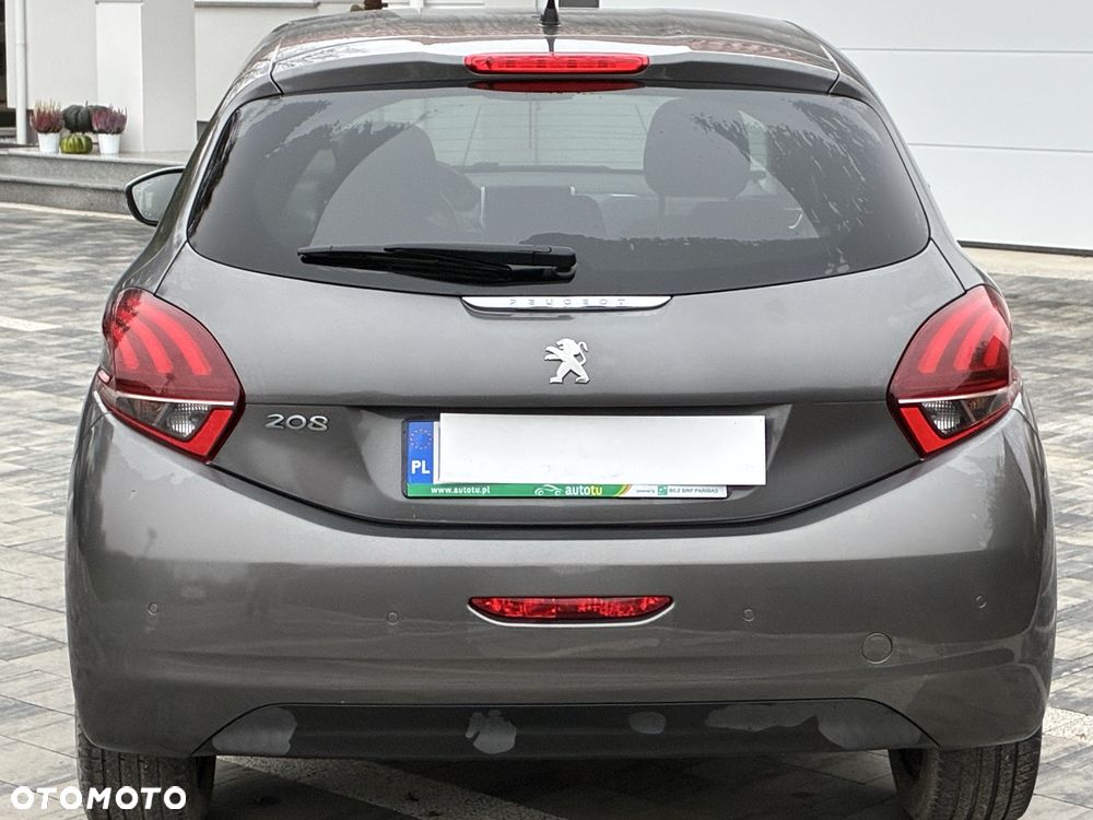Peugeot 208 - 4