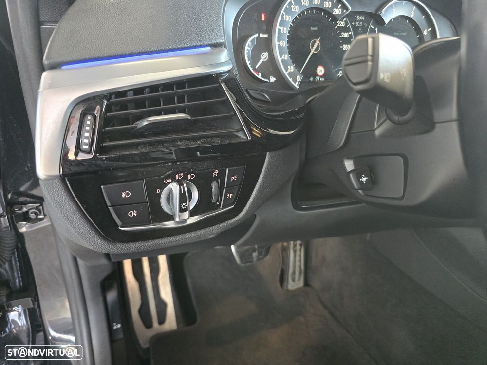 BMW 520 d Pack M Auto - 13