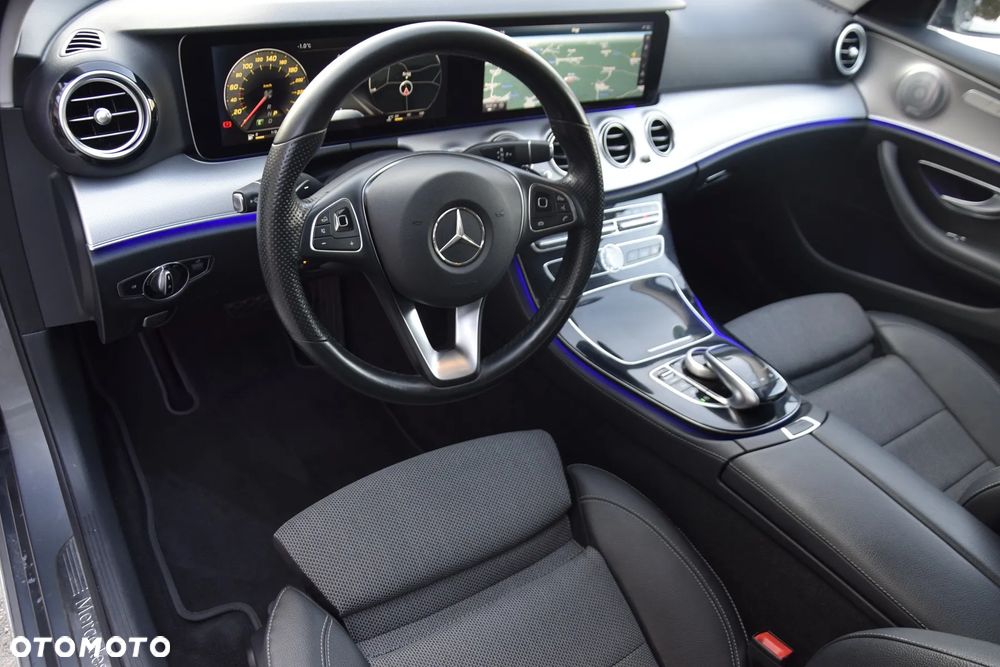 Mercedes-Benz Klasa E 200 9G-TRONIC Avantgarde - 22