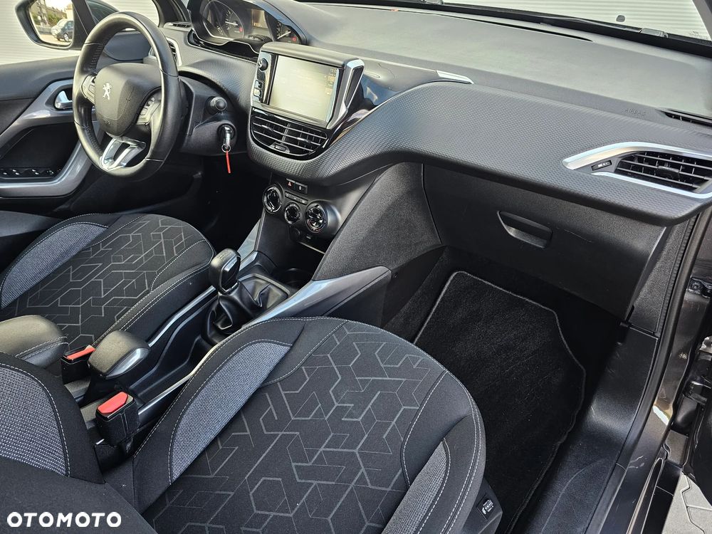Peugeot 2008 PureTech 82 Style - 33